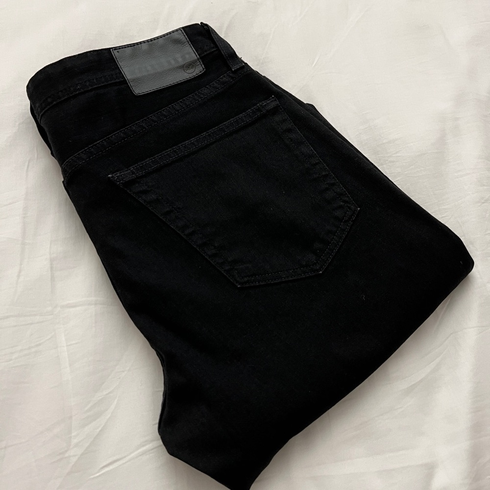 AG Tellis Slim in Black